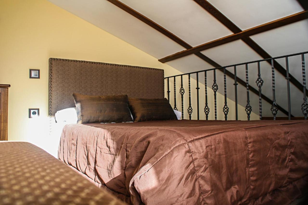 Via Caparra Superior Guest House Oliva de Plasencia Ngoại thất bức ảnh